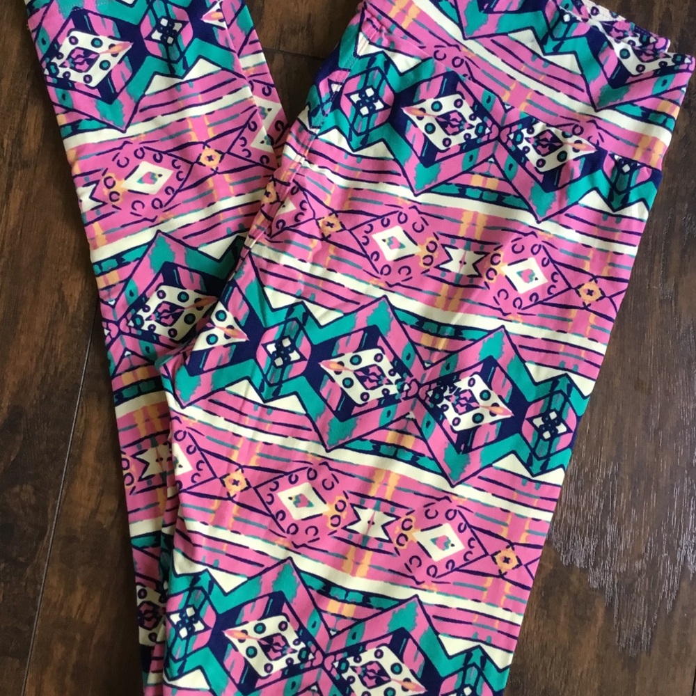 Lularoe tc buttery soft Leggings